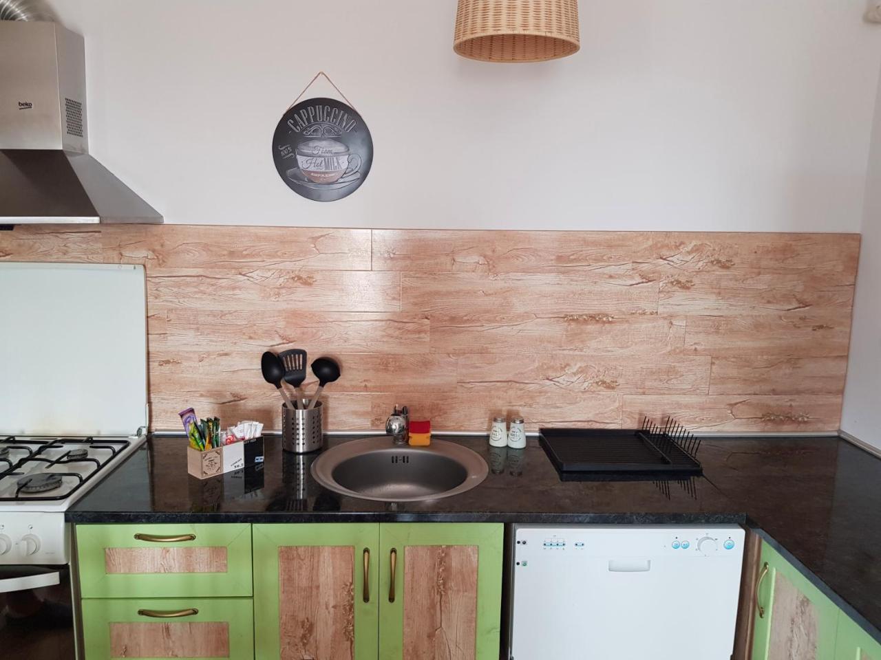 Modern Apartment With Pool In North Bucharest Cretuleasca Ngoại thất bức ảnh